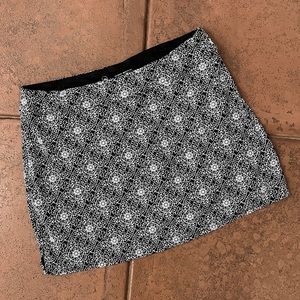 Black & white skort